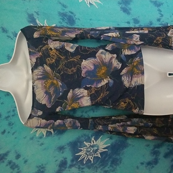 We The Free Birds of Paradise Bell Sleeve Top Sz XS - Picture 7 of 7